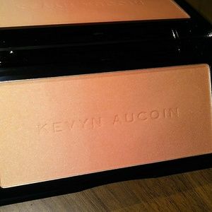 NIB Kevyn Aucoin The Neo Bronzer